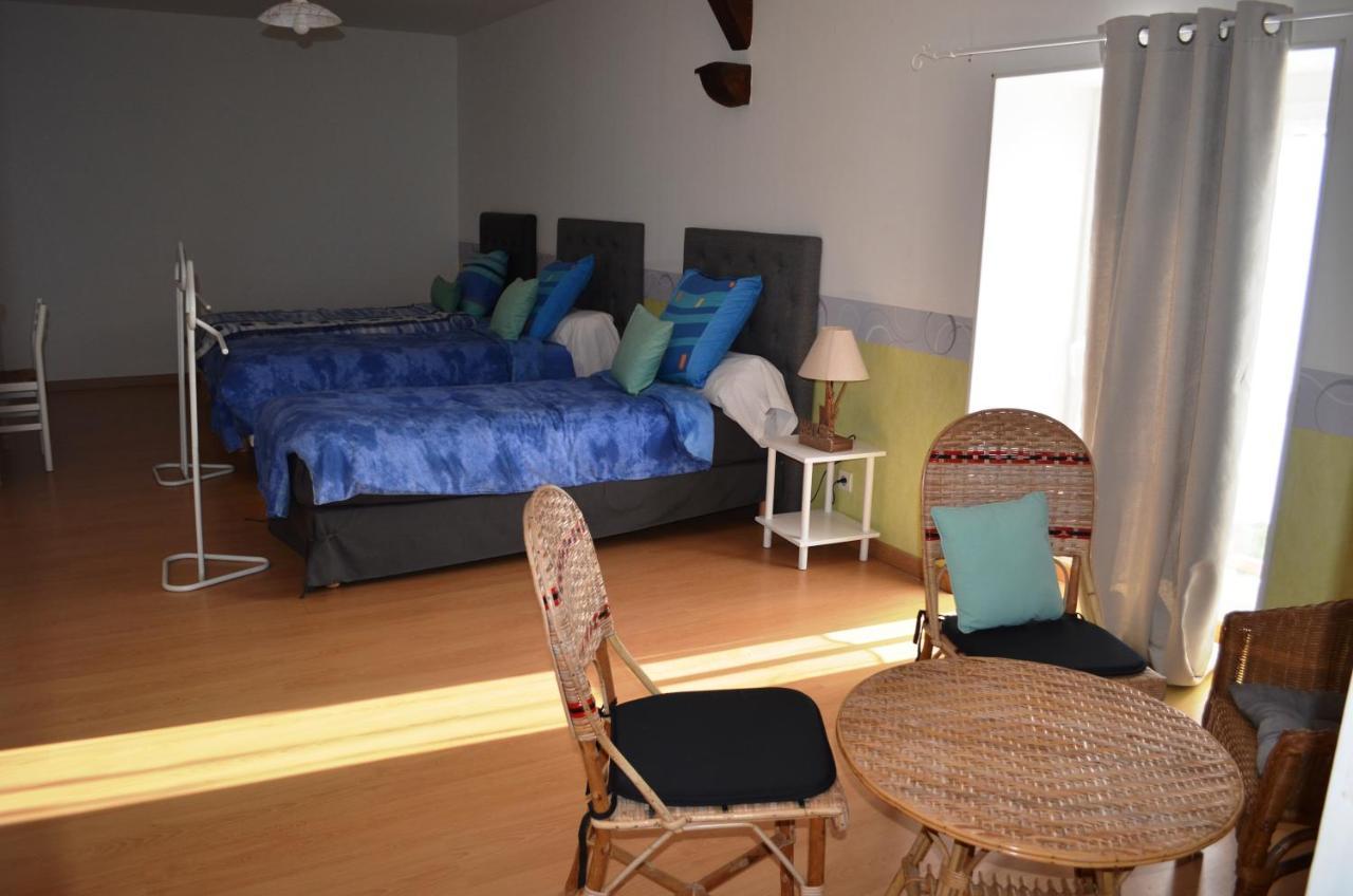 Bed and Breakfast Logis De Chezelles Sidiailles Exterior foto