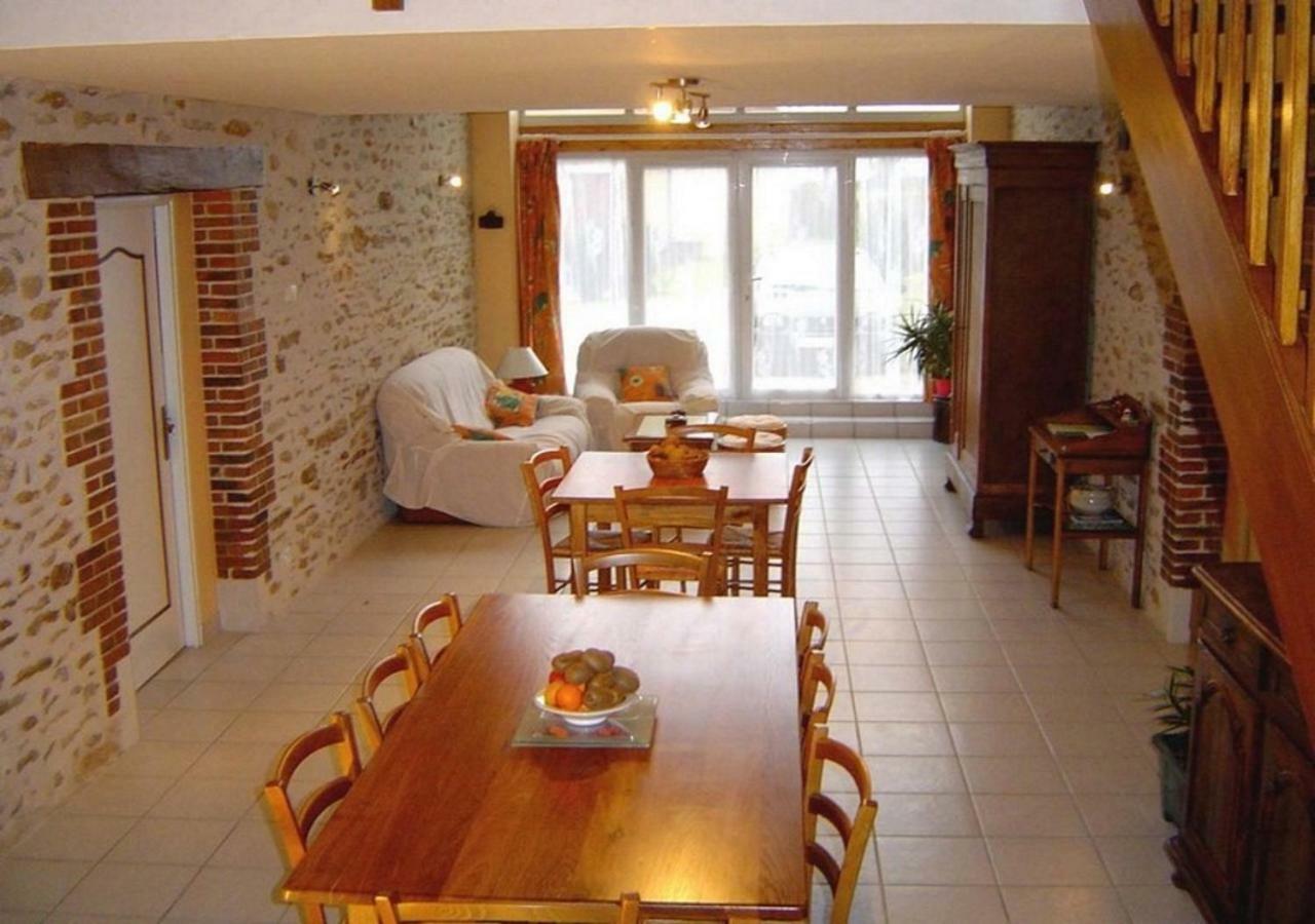Bed and Breakfast Logis De Chezelles Sidiailles Exterior foto