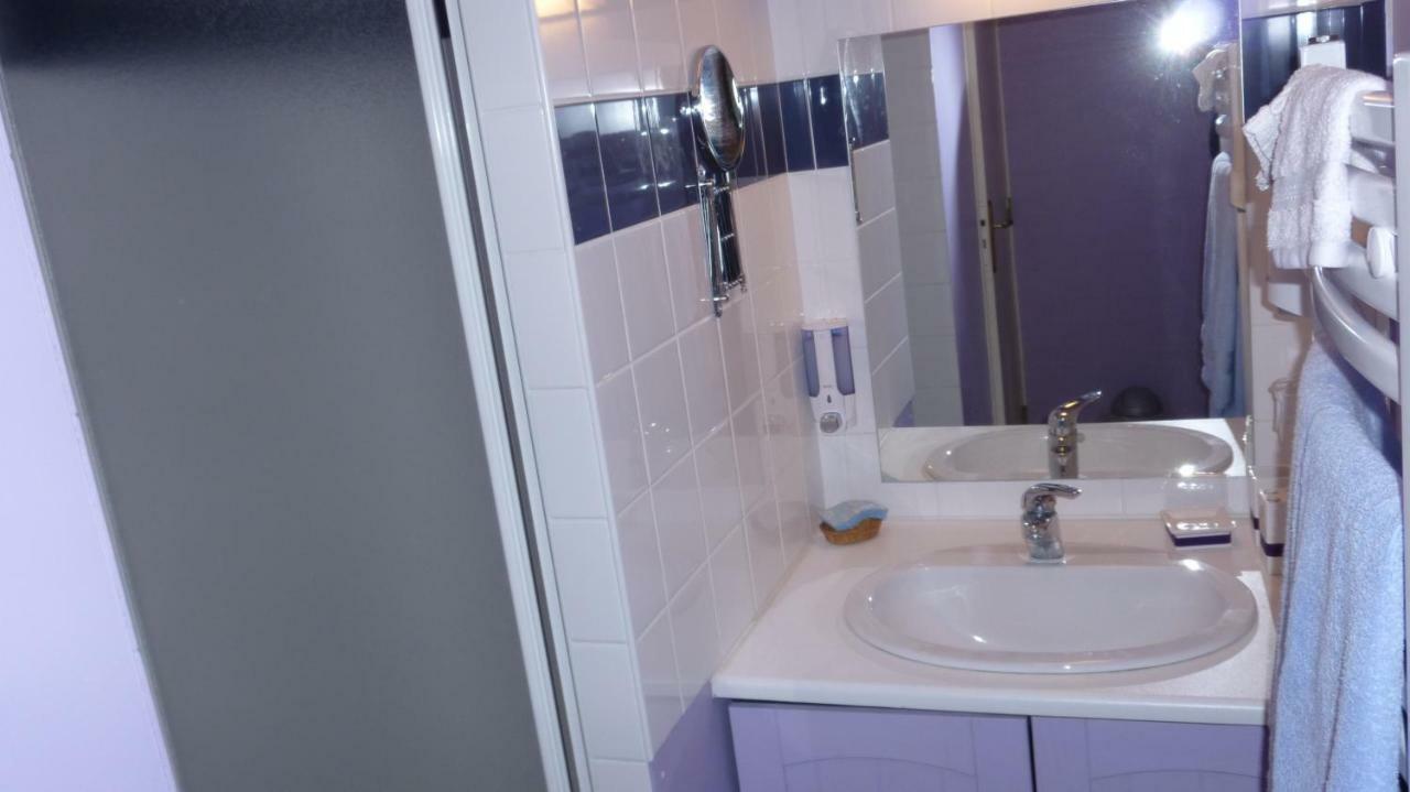 Bed and Breakfast Logis De Chezelles Sidiailles Exterior foto