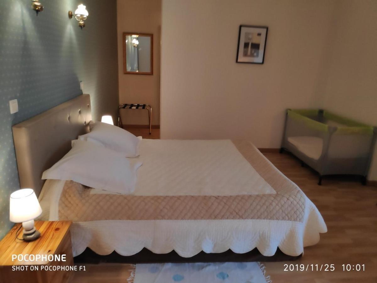 Bed and Breakfast Logis De Chezelles Sidiailles Exterior foto