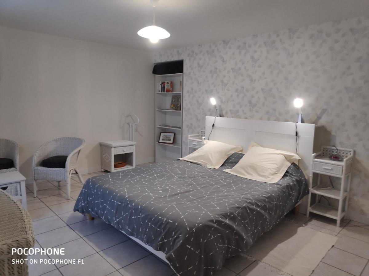Bed and Breakfast Logis De Chezelles Sidiailles Exterior foto